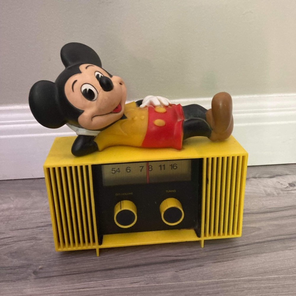 Vintage 1960’s Mickey Mouse Radio